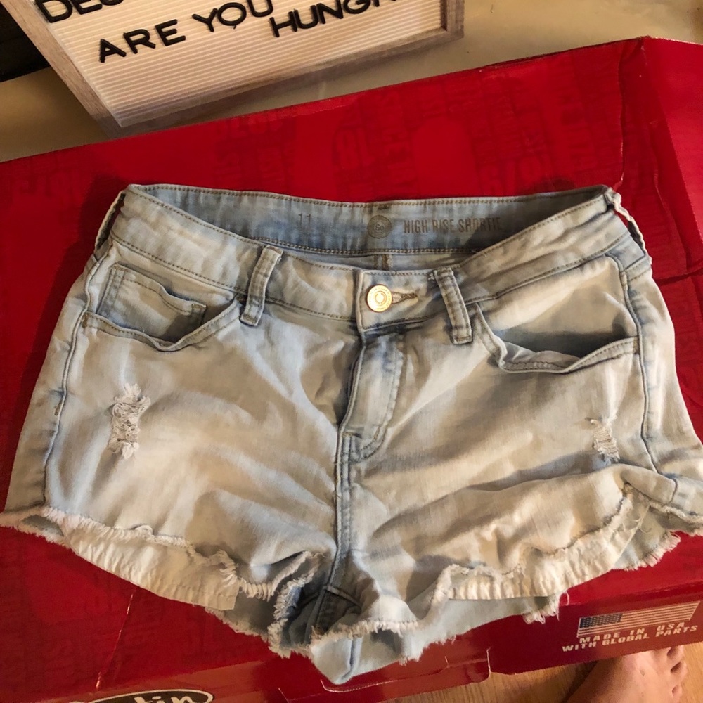 Women’s high rise shorts